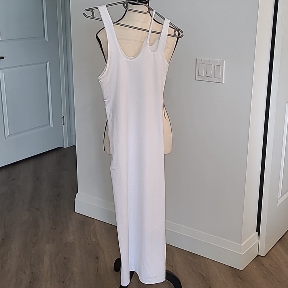 Bardot Size S White Echo Cut Midi Dress